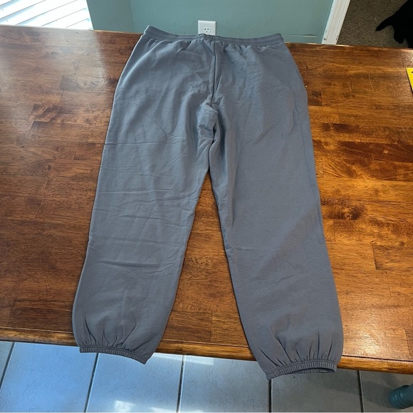 NWT barefoot dreams Gray Blue Luxe Lounge Jogger Pants size large - Picture 9 of 9
